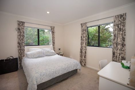 Photo of property in 26 Barlow Place, Chatswood, Auckland, 0626
