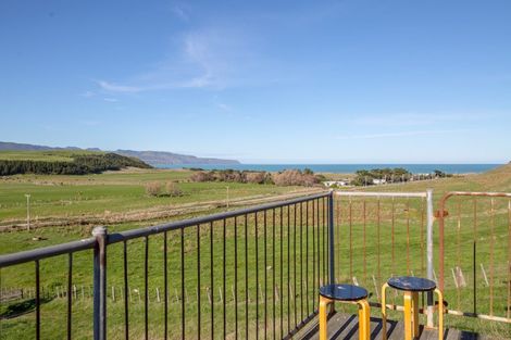 Photo of property in 32 Whangaimoana Beach Road, Whangaimoana, Pirinoa, 5772