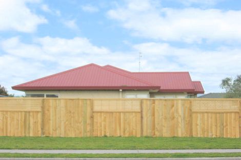 Photo of property in 300 Gravatt Road, Papamoa Beach, Papamoa, 3118