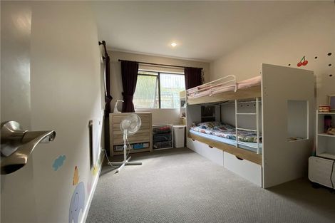 Photo of property in 2 Northbrook Close, Greenhithe, Auckland, 0632