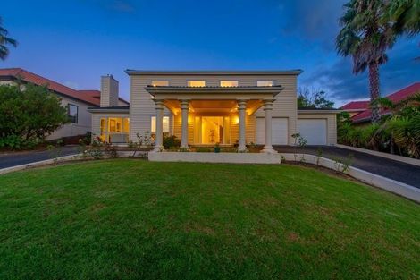 Photo of property in 11 Tralee Terrace, Dannemora, Auckland, 2016