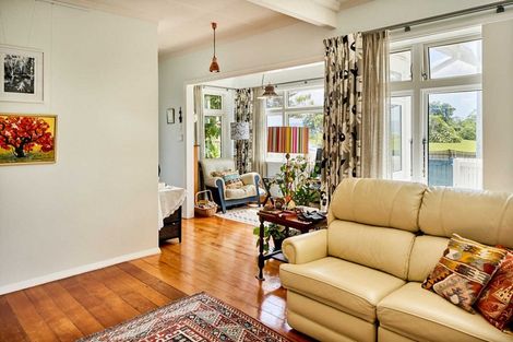 Photo of property in 57 Marine Parade, Eastbourne, Lower Hutt, 5013