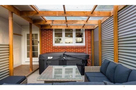 Photo of property in 58 Timaru Road, Waimate, 7924