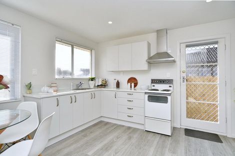 Photo of property in 17a Queenspark Drive, Parklands, Christchurch, 8083