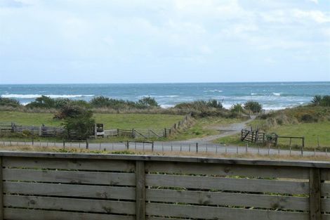 Photo of property in 14 Karoro Place, Karoro, Greymouth, 7805