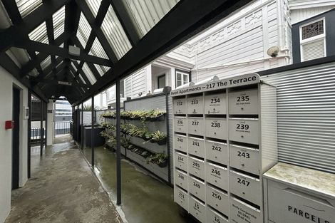 Photo of property in Avon Flats, 4/217 The Terrace, Wellington Central, Wellington, 6011