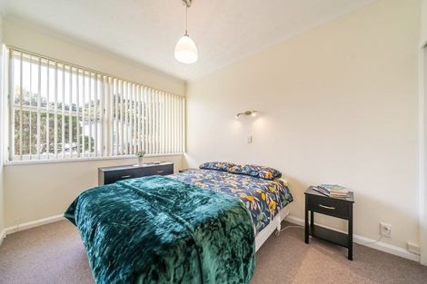 Photo of property in 2/110 Muritai Road, Eastbourne, Lower Hutt, 5013
