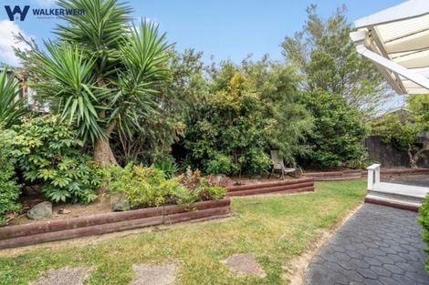 Photo of property in 3 St Annes Crescent, Wattle Downs, Auckland, 2103
