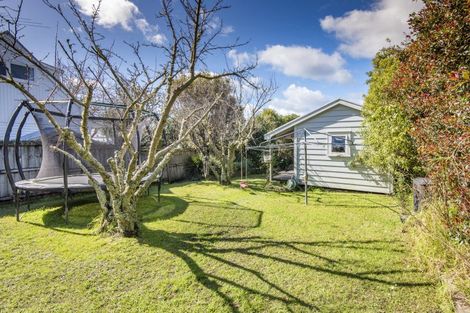 Photo of property in 27 William Bond Street, Stanley Point, Auckland, 0624