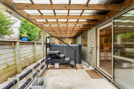 Photo of property in 121 Te Puia Drive, Aotea, Porirua, 5024