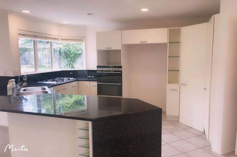 Photo of property in 98 Landing Drive, Albany, Auckland, 0632