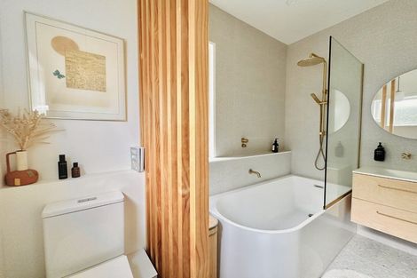 Photo of property in 438 The Esplanade, Island Bay, Wellington, 6023