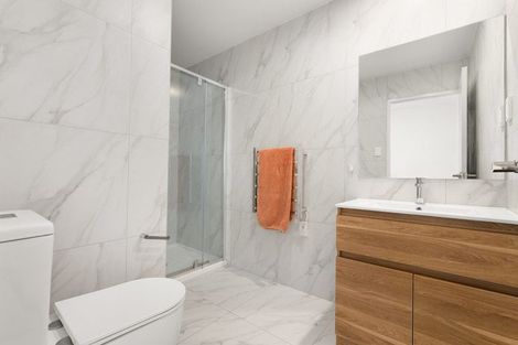 Photo of property in 13 Oki Place, Glenfield, 0629