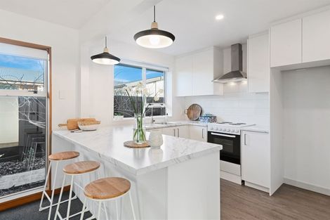 Photo of property in 1/121 Wilsons Road, Saint Martins, Christchurch, 8022