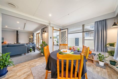 Photo of property in 53 Kashmir Avenue, Clouston Park, Upper Hutt, 5018