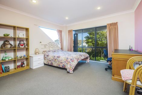 Photo of property in 22 Mccahill Views, Botany Downs, Auckland, 2010
