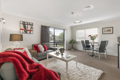 Photo of property in 9b Gatland Road, Rosehill, Papakura, 2113