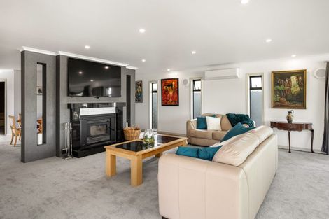 Photo of property in 12 Pelican Place, Whitianga, 3510