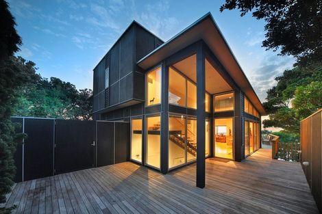 Photo of property in 15 Ngatira Road, Muriwai, Waimauku, 0881