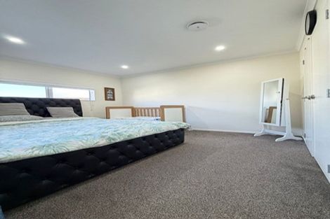 Photo of property in 4c Bill Phillip Place, Clendon Park, Auckland, 2103