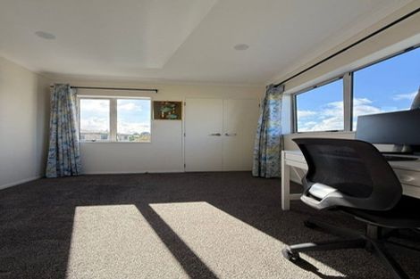 Photo of property in 4c Bill Phillip Place, Clendon Park, Auckland, 2103