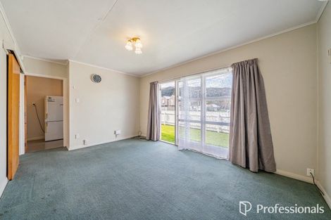Photo of property in 1/1079 High Street, Taita, Lower Hutt, 5011