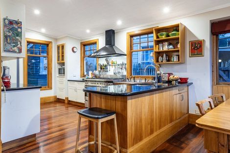 Photo of property in 131 Upland Road, Kelburn, Wellington, 6012