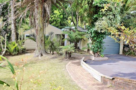 Photo of property in 182 Woodlands Park Road, Titirangi, Auckland, 0604