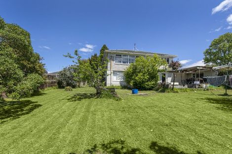 Photo of property in 233 Onewa Road, Birkenhead, Auckland, 0626