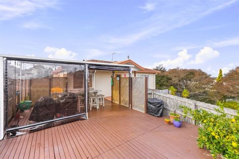 Photo of property in 51 Broadfield Street, Massey, Auckland, 0614
