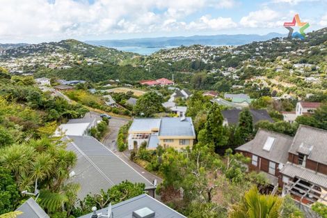 Photo of property in 6 Sarah Way, Crofton Downs, Wellington, 6035