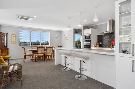 Photo of property in 27 Vista Close, Omokoroa, 3114