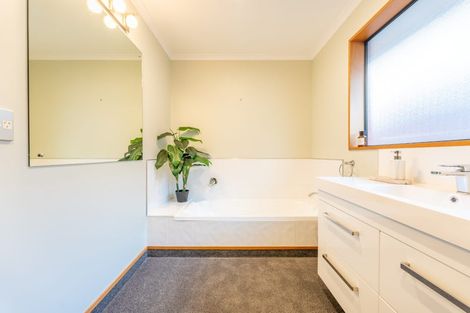 Photo of property in 4 Trafalgar Street, Maori Hill, Timaru, 7910