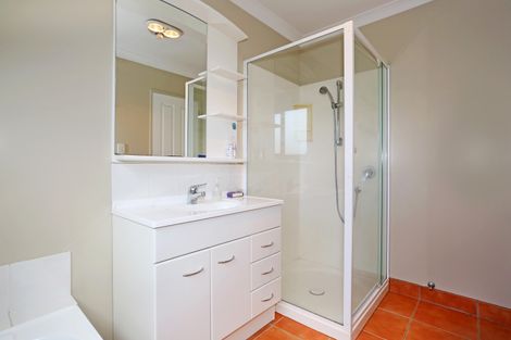 Photo of property in 8a Stembridge Avenue, Pukekohe, 2120