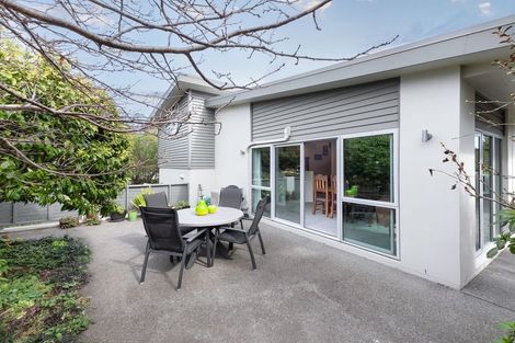 Photo of property in 6a Kohutuhutu Road, Raumati Beach, Paraparaumu, 5032