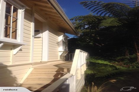 Photo of property in 12 Governor Road, Northland, Wellington, 6012