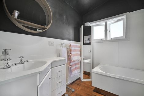 Photo of property in 40 Te Aute Road, Havelock North, 4130