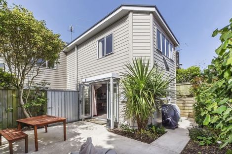 Photo of property in 1b Cecil Road, Tawa, Wellington, 5028