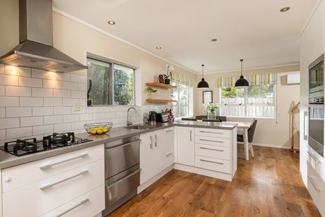 Photo of property in 1/10 Mannering Place, Hillcrest, Auckland, 0627