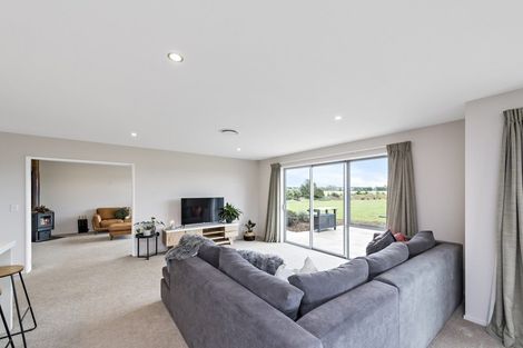 Photo of property in 36 Whitcombe Place, Darfield, 7571