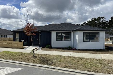 Photo of property in 83 Nobilo Road, Kumeu, 0810
