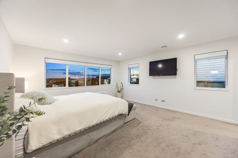 Photo of property in 32 Cavalli Road, Long Bay, Auckland, 0630