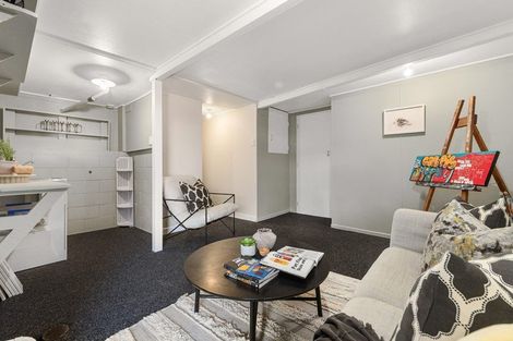 Photo of property in 24 Warwick Place, Brookfield, Tauranga, 3110