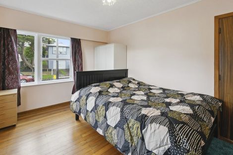 Photo of property in 12 Camrose Grove, Kingston, Wellington, 6021