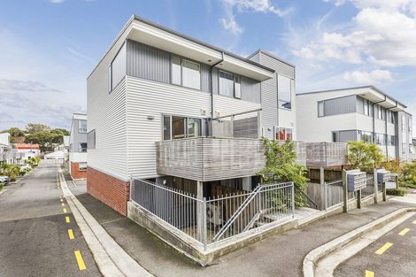 Photo of property in 3/31 Princess Terrace, Newtown, Wellington, 6021