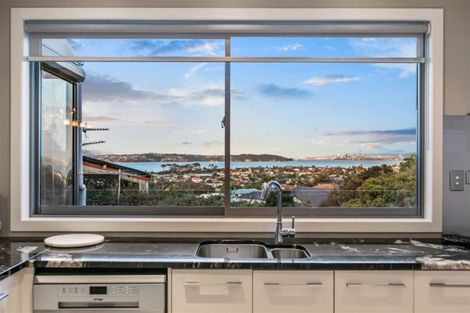 Photo of property in 5a Bernleigh Terrace, West Harbour, Auckland, 0618