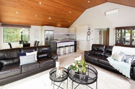 Photo of property in 1/28 Wiltshire Place, Somerville, Auckland, 2014