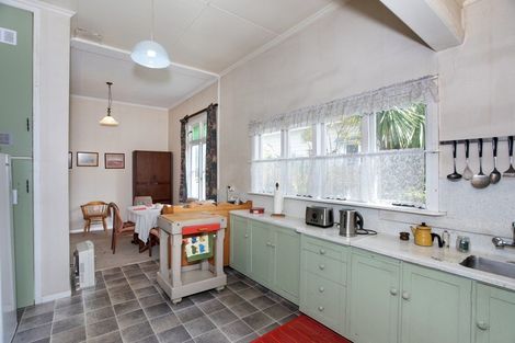 Photo of property in 30 Cuba Street, Marton, 4710