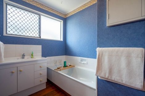 Photo of property in 14 Hollis Road, Paraparaumu Beach, Paraparaumu, 5032