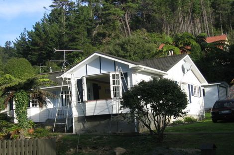 Photo of property in 104 Kamahi Street, Stokes Valley, Lower Hutt, 5019